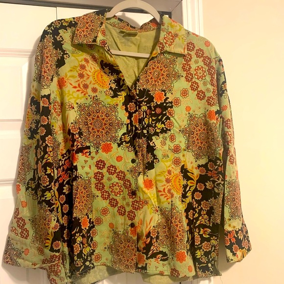 Tianello XL Floral Top - Picture 10 of 13